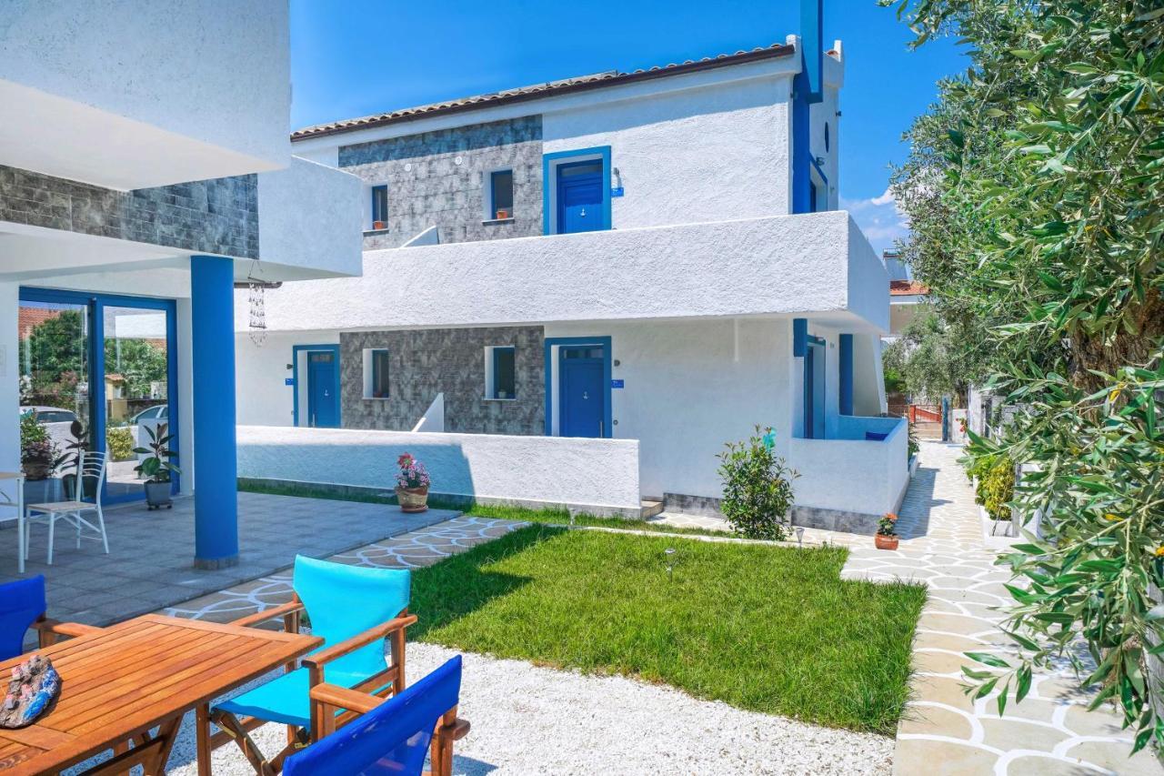Mikres Kyklades * Skala Potamia (Thasos)